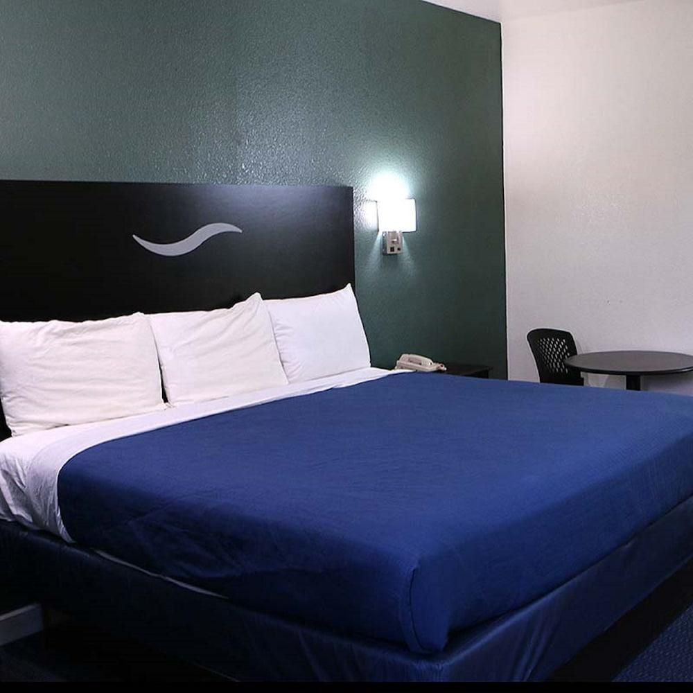 Royal Inn Dallas Northwest ภายนอก รูปภาพ